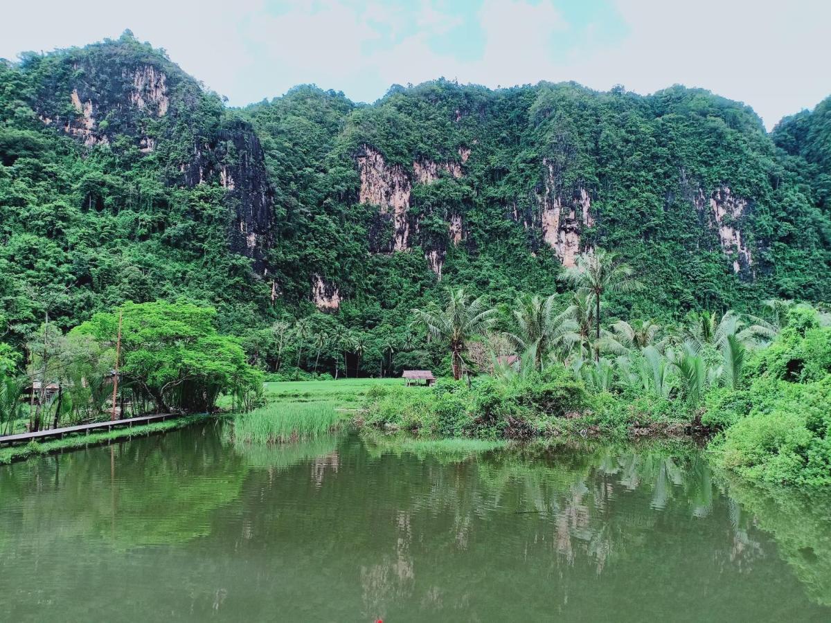 Gasthaus Kampoeng Karst Rammang Rammang Kasijala Exterior foto