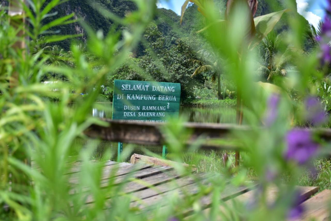 Gasthaus Kampoeng Karst Rammang Rammang Kasijala Exterior foto