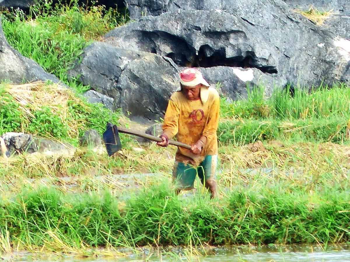 Gasthaus Kampoeng Karst Rammang Rammang Kasijala Exterior foto