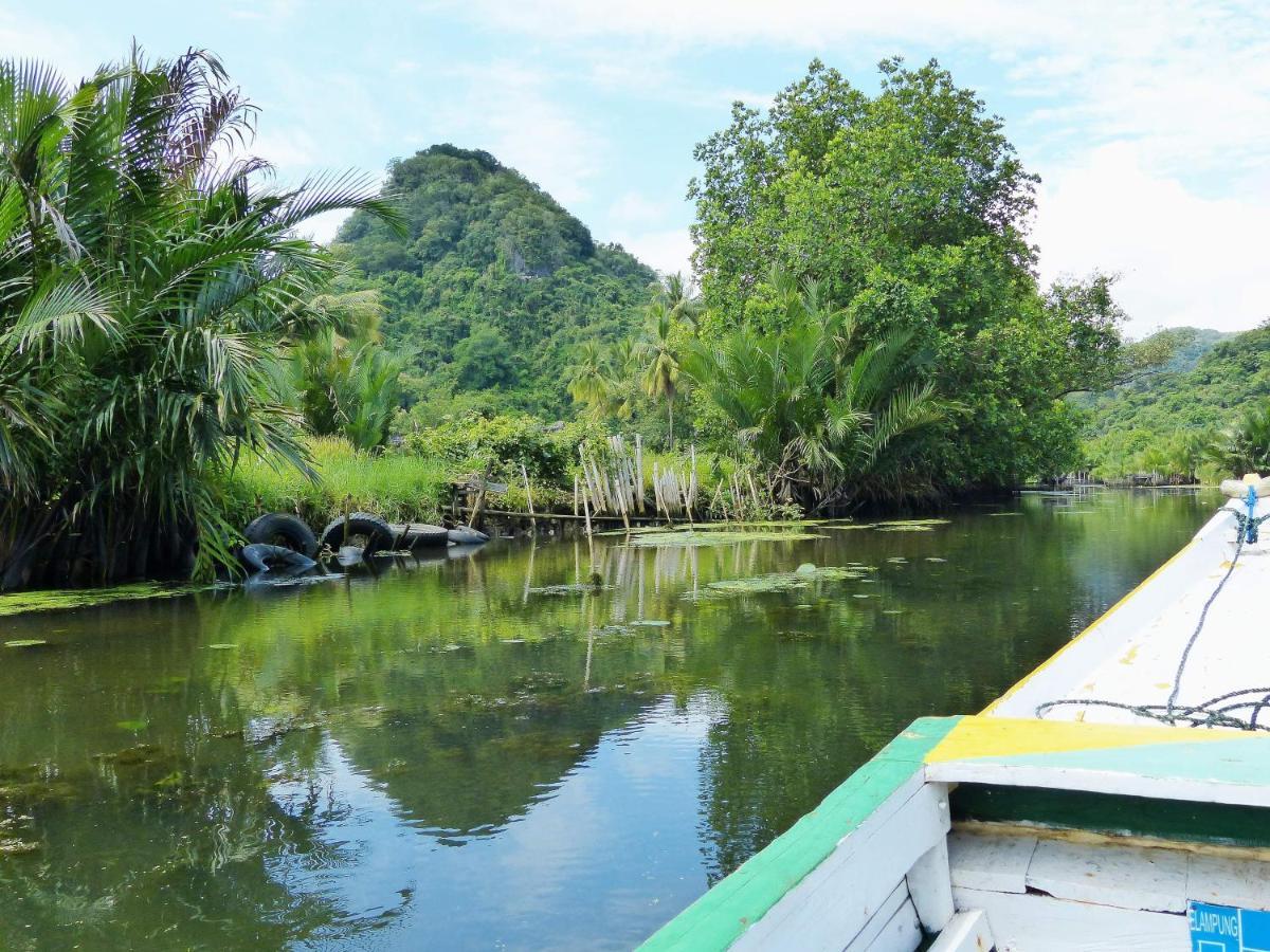Gasthaus Kampoeng Karst Rammang Rammang Kasijala Exterior foto