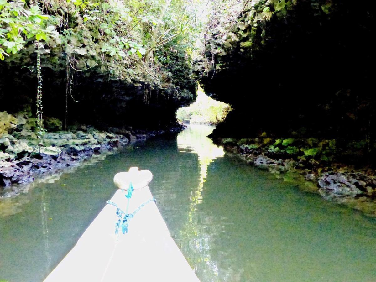 Gasthaus Kampoeng Karst Rammang Rammang Kasijala Exterior foto